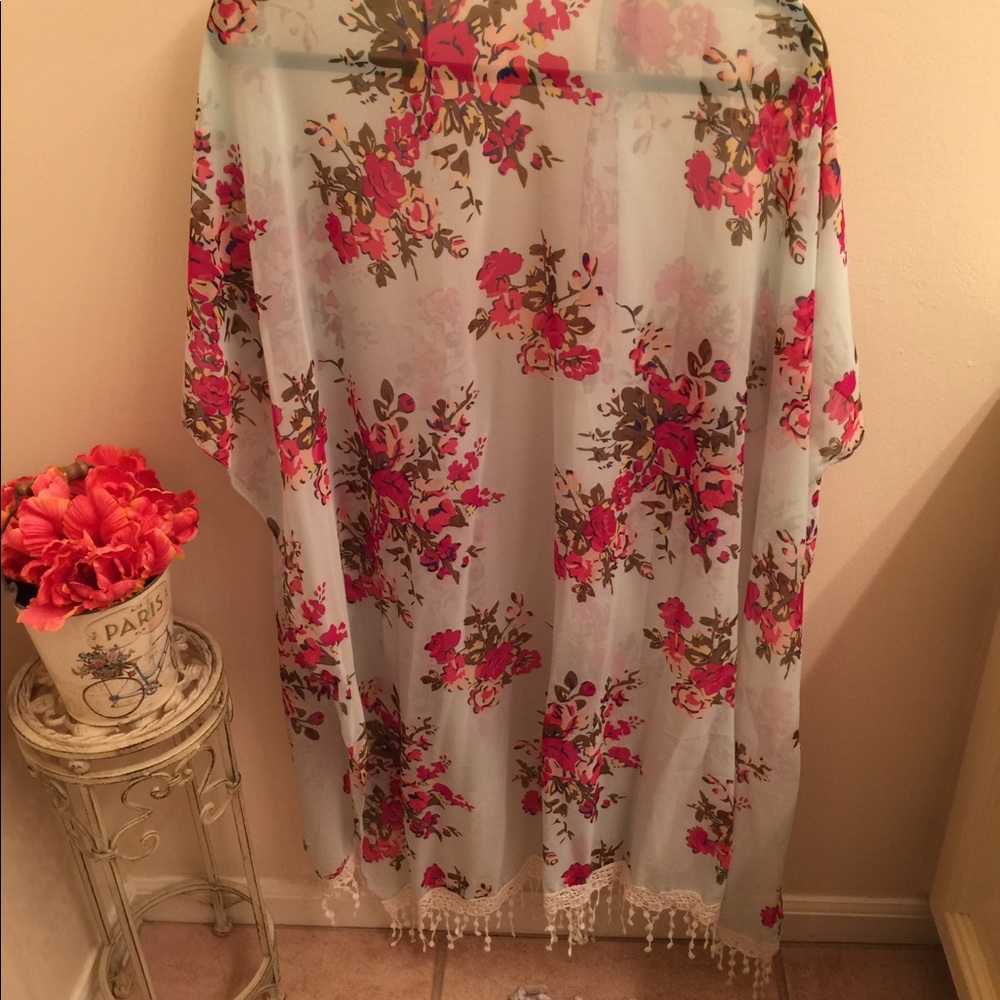 Floral chiffon shawl - Picture 3 of 3